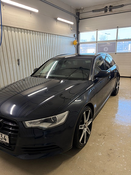 Audi A6 4 of 5