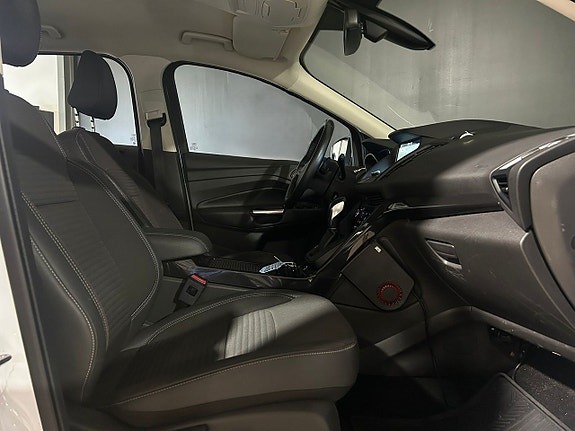 Ford Kuga 12 of 19