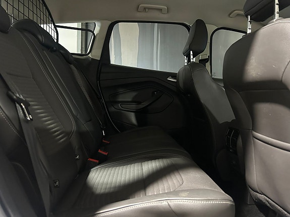 Ford Kuga 13 of 19