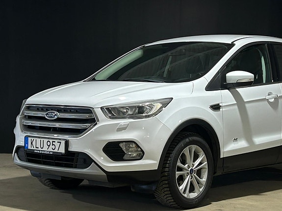 Ford Kuga 2 of 5