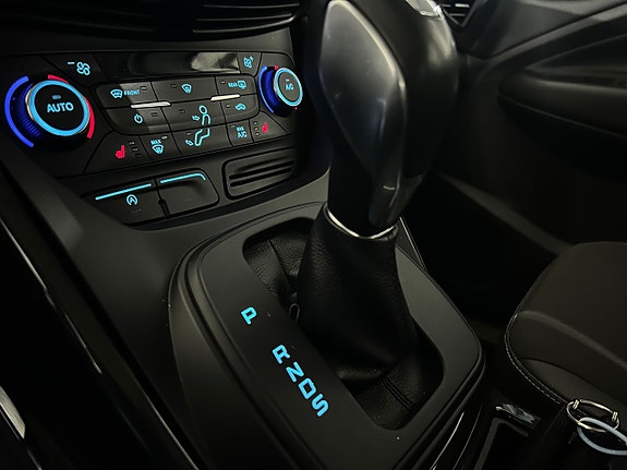 Ford Kuga 14 of 19