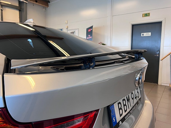 BMW 320 19 of 22