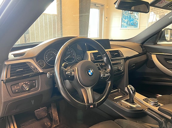 BMW 320 7 of 22