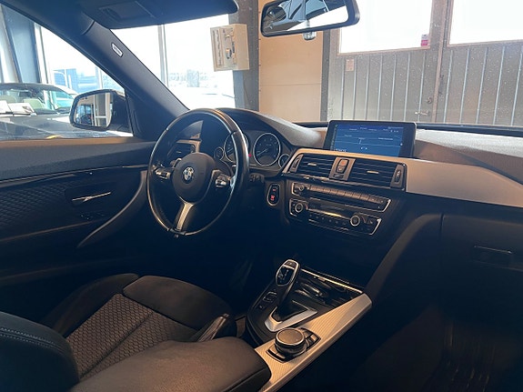 BMW 320 10 of 22