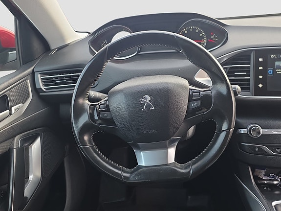 Peugeot 308 16 of 18