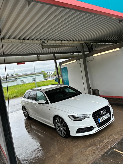 Audi A6 2 of 5