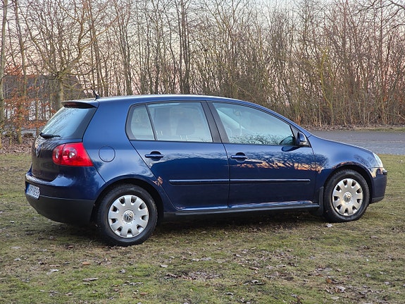 Volkswagen Golf V 6 of 21