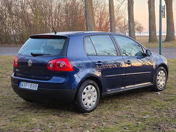 Volkswagen Golf V 7 of 21
