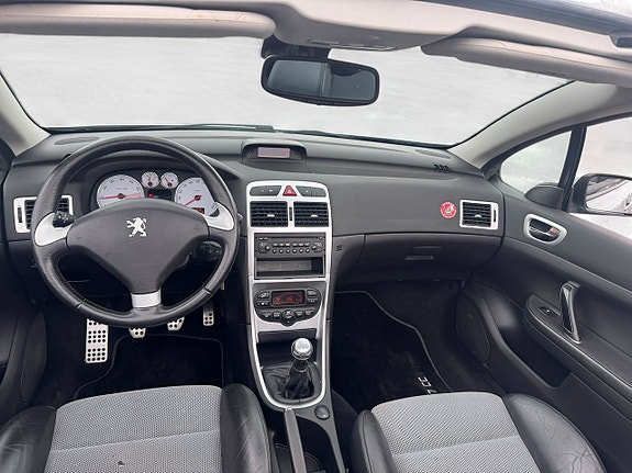 Peugeot 307 CC 11 of 19