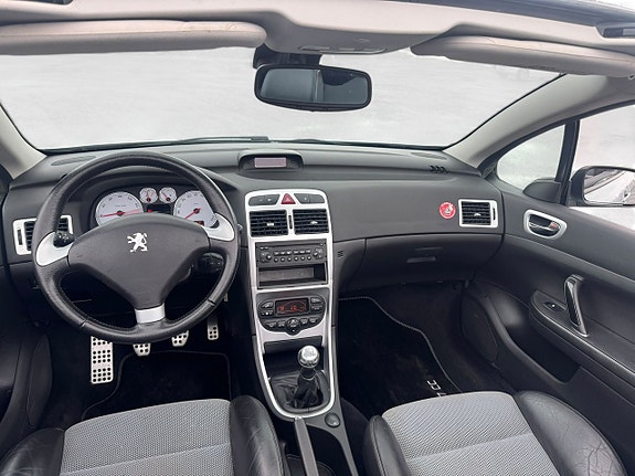 Peugeot 307 CC 14 of 19