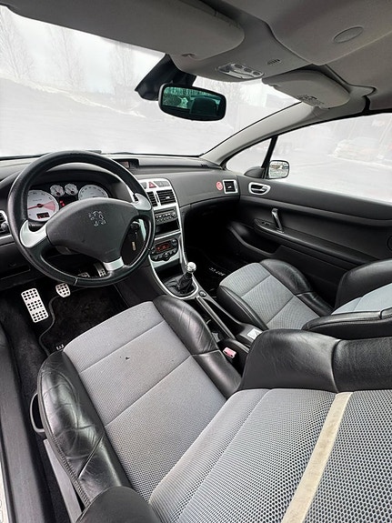 Peugeot 307 CC 9 of 19