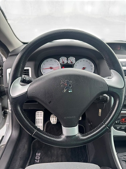 Peugeot 307 CC 12 of 19