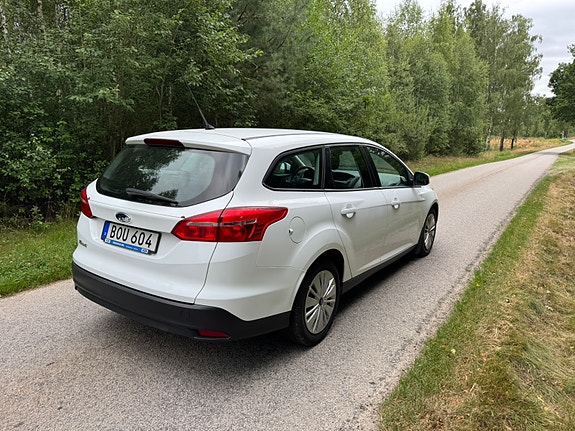 Ford Focus 3 of 6