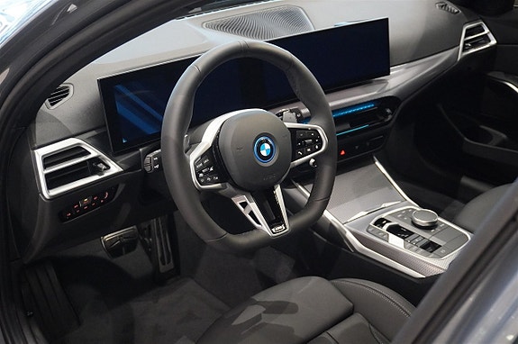 BMW 330e 2 of 11