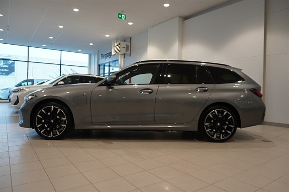 BMW 330e 3 of 11
