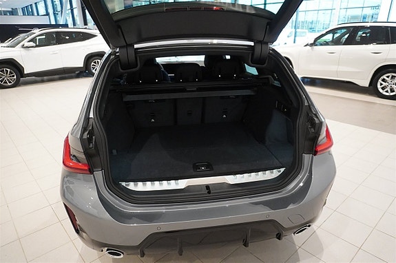 BMW 330e 5 of 11