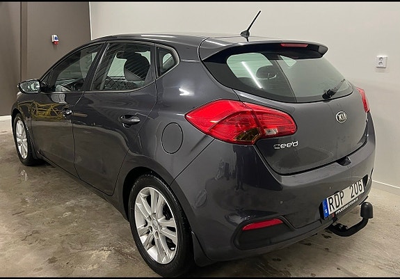 Kia Ceed 3 of 6