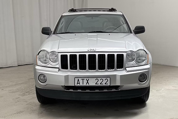 Jeep Grand Cherokee 3 of 5
