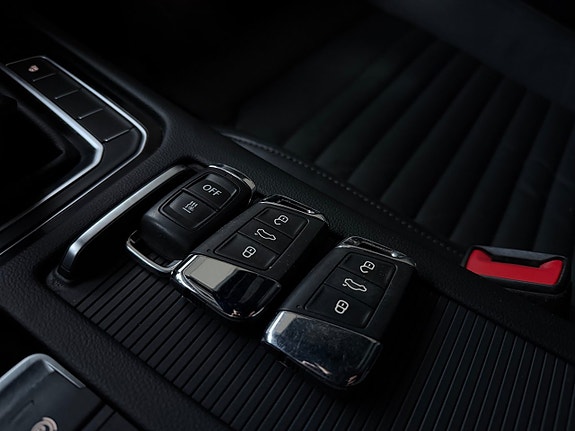 Volkswagen Passat Alltrack 23 of 26