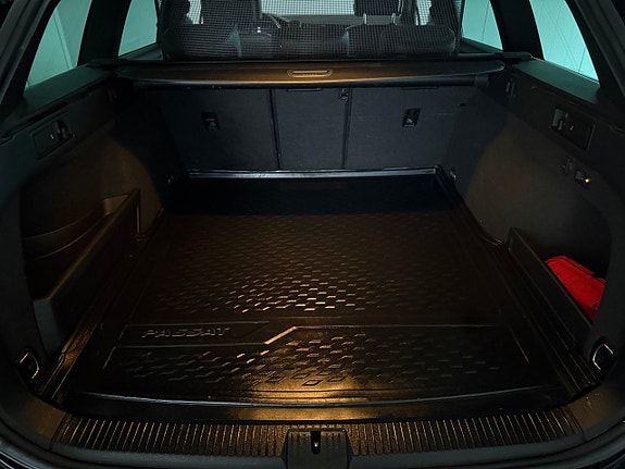 Volkswagen Passat Alltrack 24 of 26
