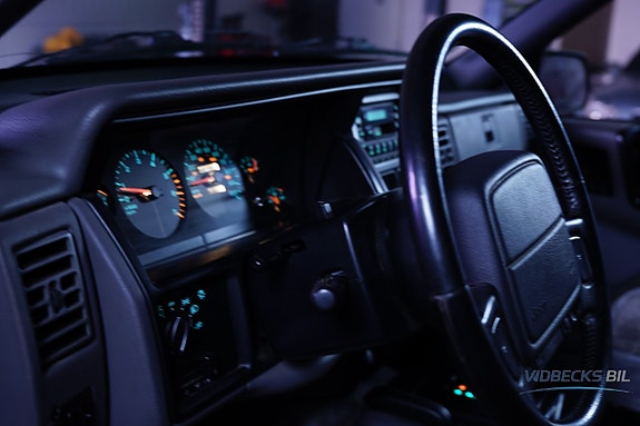 Jeep Grand Cherokee 10 of 20