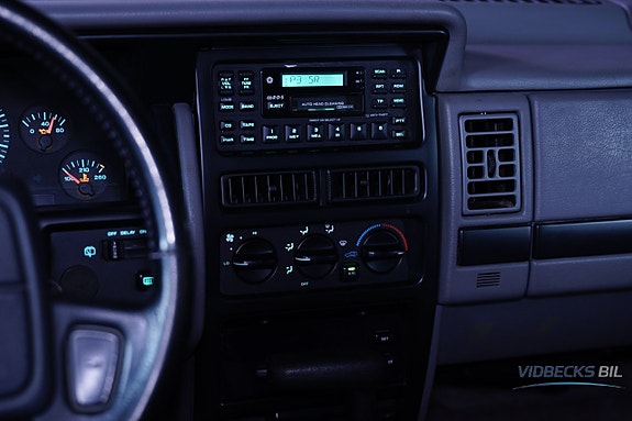 Jeep Grand Cherokee 15 of 20