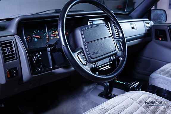 Jeep Grand Cherokee 7 of 20