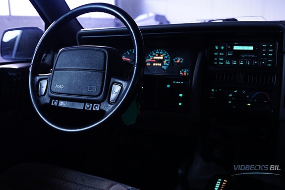 Jeep Grand Cherokee 19 of 20