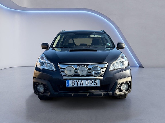 Subaru Outback 8 of 23