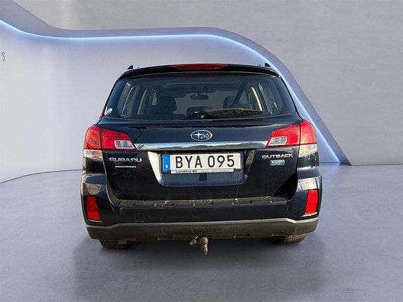 Subaru Outback 4 of 5