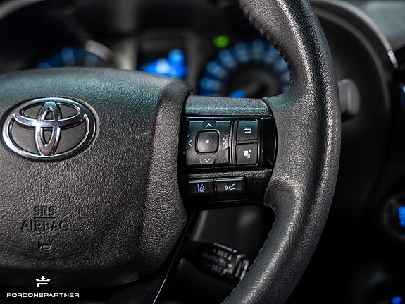 Toyota HiLux 22 of 30