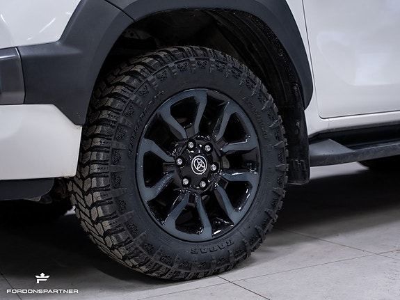 Toyota HiLux 6 of 30