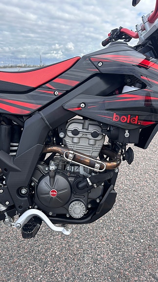 Aprilia SX 125 3 of 8