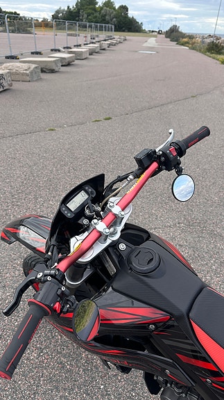 Aprilia SX 125 7 of 8