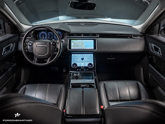 Land Rover Range Rover Velar 17 of 30