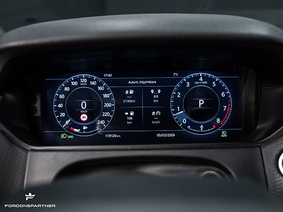 Land Rover Range Rover Velar 19 of 30