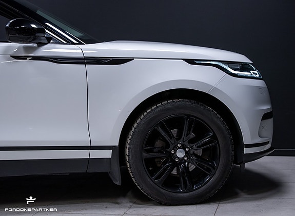 Land Rover Range Rover Velar 11 of 30
