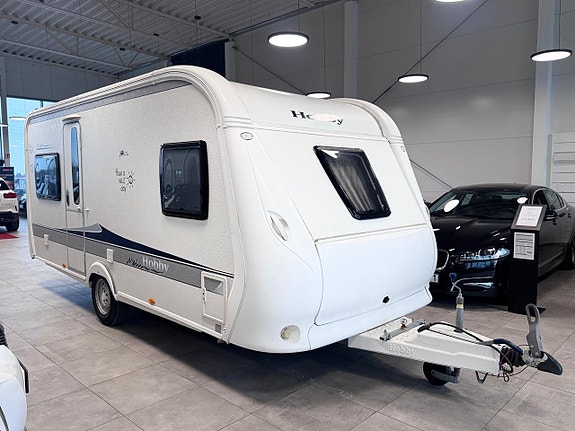 Hobby 460 UFE DE Luxe Batteri/Solpanel/Storkylskåp/Besiktigad/ 1809kr/mån