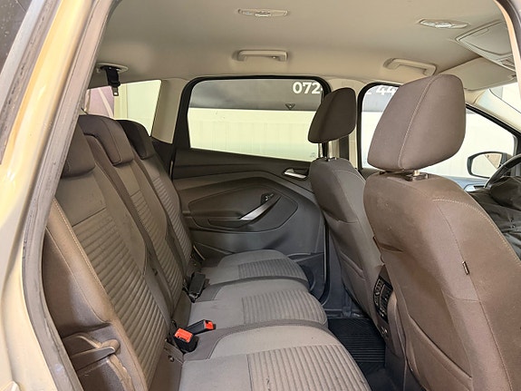 Ford C-Max 14 of 22
