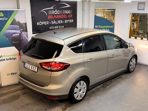 Ford C-Max 10 of 22