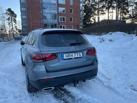 Mercedes-Benz GLC300 e 7 of 11