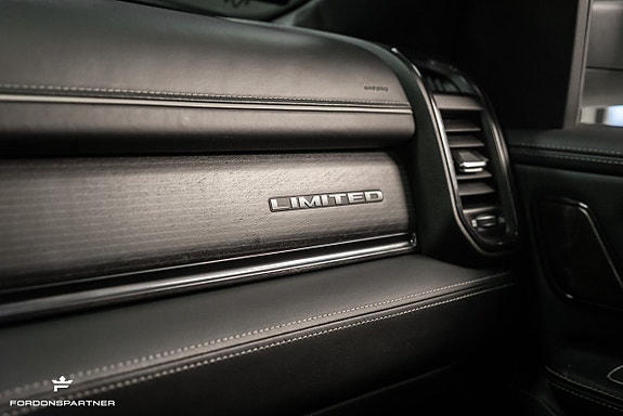 Dodge RAM 1500 24 of 30