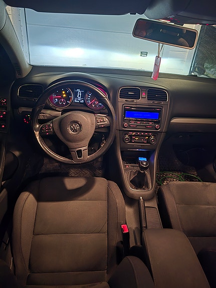 Volkswagen Golf VI 2 of 5