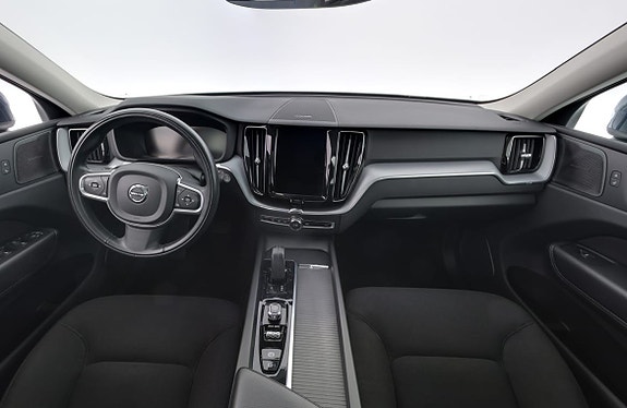 Volvo XC60 7 of 17