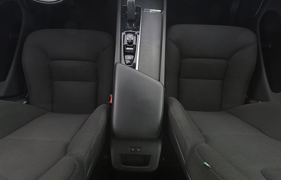 Volvo XC60 9 of 17