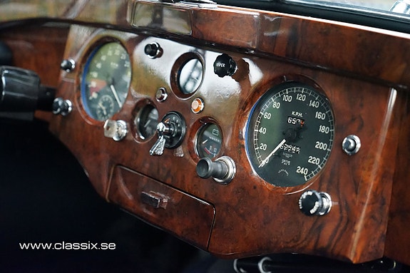 Jaguar XK120 22 of 25
