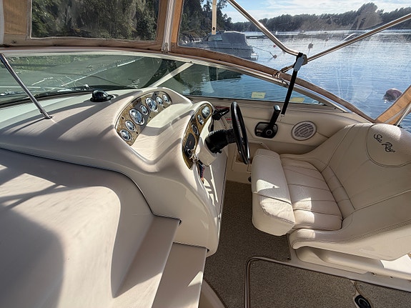 Välskött Sea Ray 240 Weekender 9 of 10