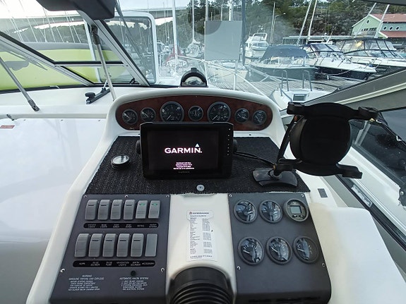 SEA RAY 270 SUNDANCER 6 of 12