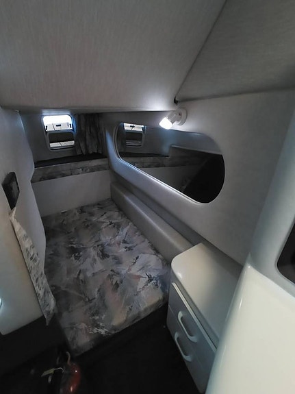SEA RAY 270 SUNDANCER 10 of 12