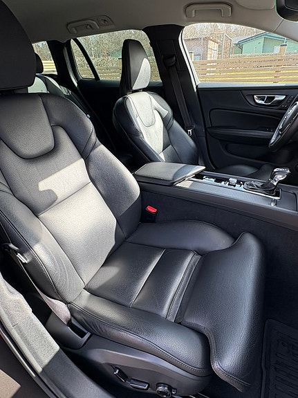 Volvo V60 9 of 15